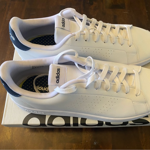 Almost new, Adidas Men's White Sneakers (Adidas Advantage) - Picture 3 of 6